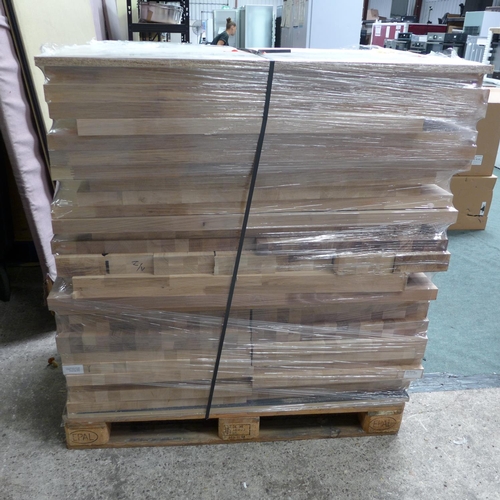 3036 - Quantity of solid oak Off cuts    (398-7)    * This lot is subject to vat