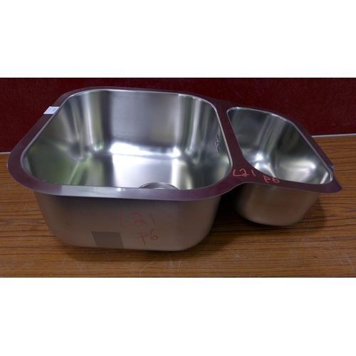 3057 - Ecuador 1.5 Bowl RVS U/mount Stainless Steel Sink   (398-21)    * This lot is subject to vat.  Pleas... 