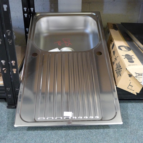 3085 - Stainless Steel Sink With Drainer    (398-25)    * This lot is subject to vat