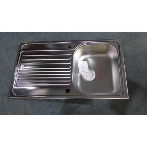 3085 - Stainless Steel Sink With Drainer    (398-25)    * This lot is subject to vat