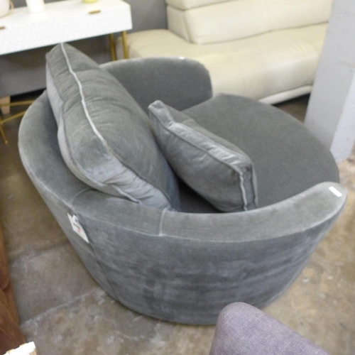 1453 - A frosted grey velvet swivel loveseat