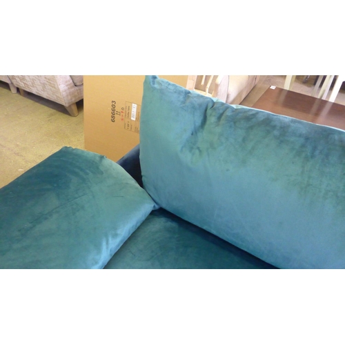 1575 - A teal and dark blue velvet four seater sofa