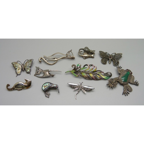 1006 - Ten silver brooches including cats and butterflies