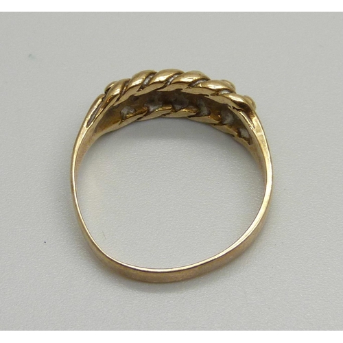 1054 - A 9ct gold Keeper ring, 2.9g, R