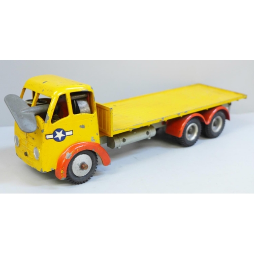 626 - A Foden die-cast clockwork flatbed lorry