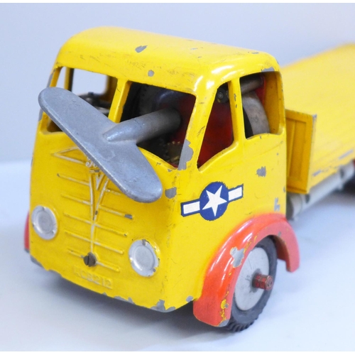 626 - A Foden die-cast clockwork flatbed lorry