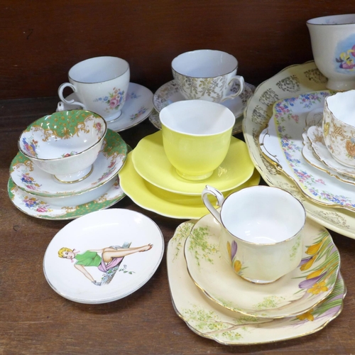 675 - A collection of tea trios including Royal Albert, Paragon, a Midwinter Stylecraft three tier cake st... 