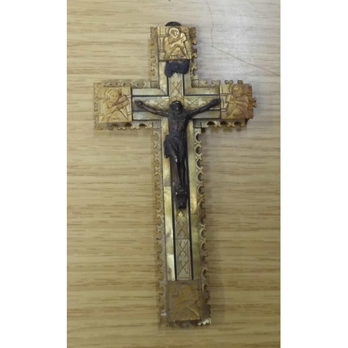 805 - A mother of pearl crucifix, 16.5cm