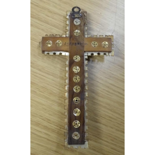 805 - A mother of pearl crucifix, 16.5cm