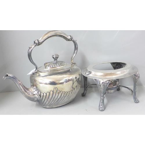 821 - A silver plated spirit kettle and stand