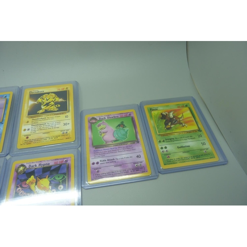 830 - 10 rare vintage Pokemon cards