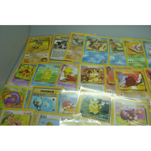 832 - 50 vintage Pokemon cards