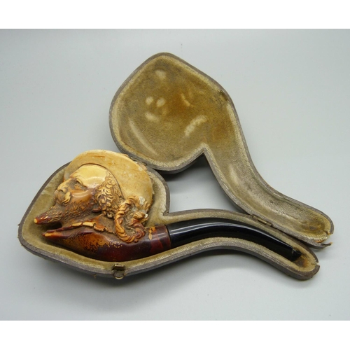 856 - A Meerschaum pipe, cased