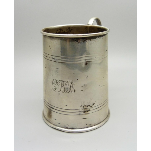 859 - A silver mug, 147g