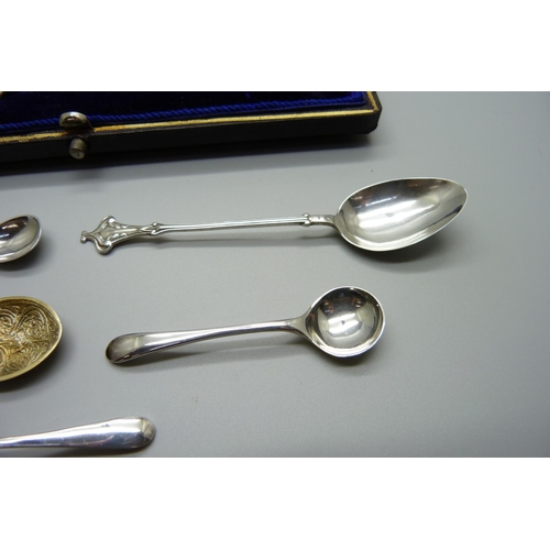 877 - A silver fork and spoon, case a/f, and five other silver spoons, 91g