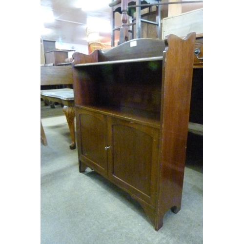 168 - A small Edward VII mahogany cabinet