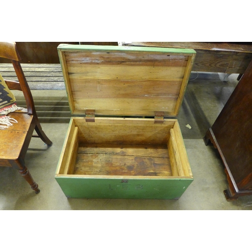 280 - An early 20th Century painted pine tool box