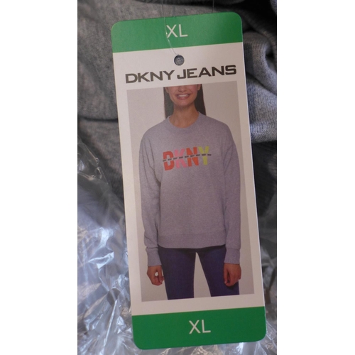 3009 - Quantity of Ladies Grey DKNY sweatshirts, mainly size XL * This lot is subject to vat