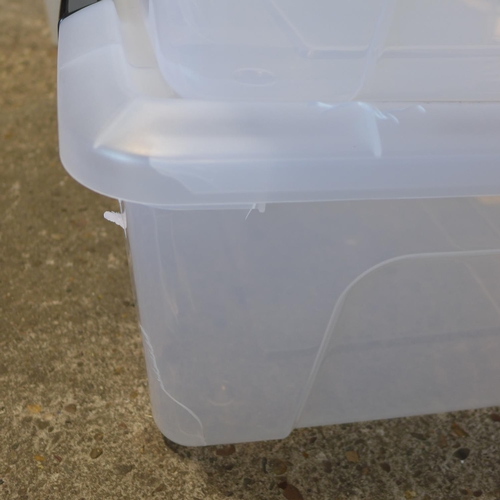 3041D - Three plastic storage boxes with lids (Damaged)