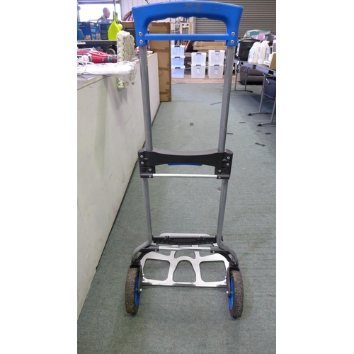 3065 - Toolmaster Hand Truck (159Kg) and Primeur Coir Rod Mat (294-228,230)    * This lot is subject to vat