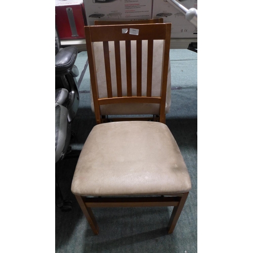 3342 - 2 Stakmore Wooden Folding Chairs  (Damaged)  (294-68,69)    * This lot is subject to vat