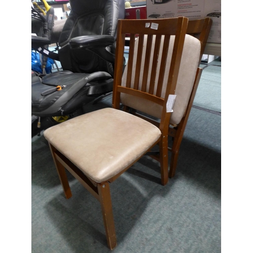 3342 - 2 Stakmore Wooden Folding Chairs  (Damaged)  (294-68,69)    * This lot is subject to vat