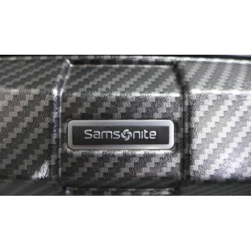 3350 - Samsonite Carbon Elite 2Pc Luggage Case Set 28