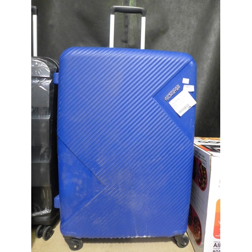 3365 - At Zakk Large Hardside Spinner Case -         (294-108)    * This lot is subject to vat