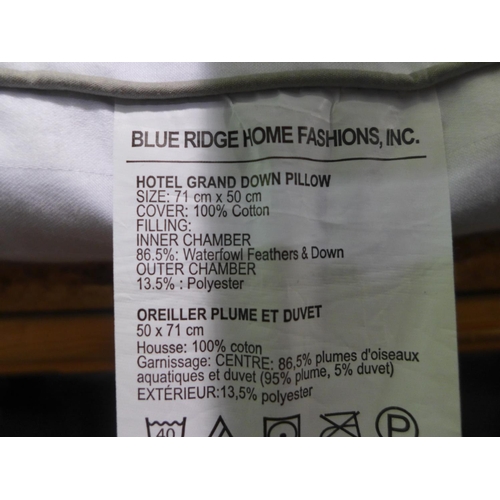 3376 - Hotel Grand Down Roll 2Pk Jumbo Pillow  (294-219)    * This lot is subject to vat