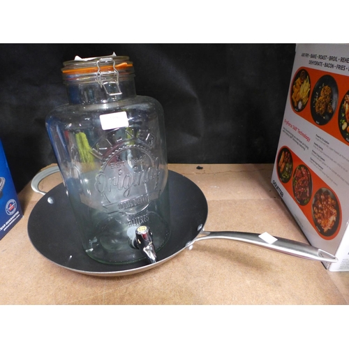 3396 - Kilner Drink Dispenser 8L and Nordic Ware Wok  - Aluminised Steel    (294-98,221)    * This lot is s... 