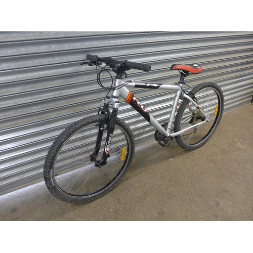 2190 - Felt racing FS 650 front suspension mountain bike. Police Reposession