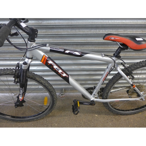 2190 - Felt racing FS 650 front suspension mountain bike. Police Reposession