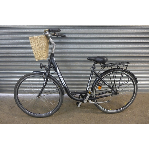 2191 - Dutch traditional - Estelle ladies city bike. Police Repossession