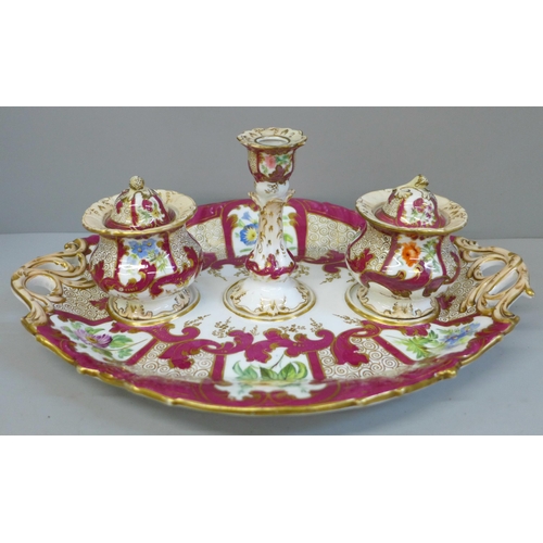 663 - A Davenport hand painted ink stand dish, circa 1820