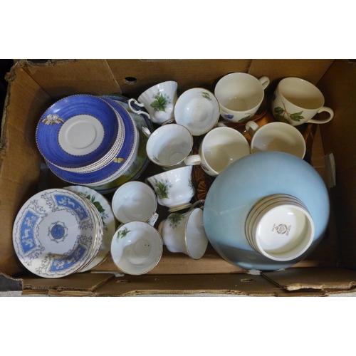 759 - A collection of assorted china including Royal Albert Trillium, Wedgwood Sarah's Garden, etc.