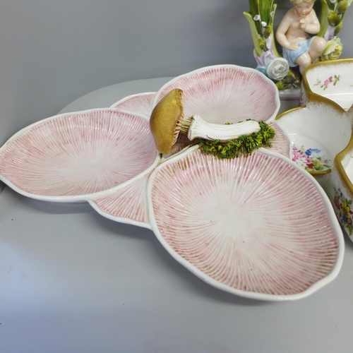 810 - A Hammersley Lady Patricia tray with cream and sugar, a pair of Italian hors doevres dishes and a co... 