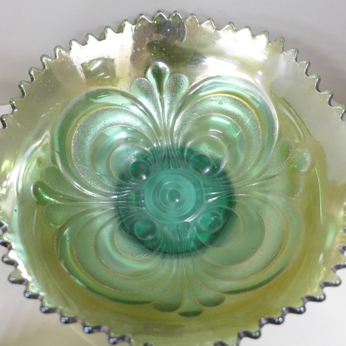 860 - A Northwood Greek Key bowl, Fenton and other items of green carnival glass (8)