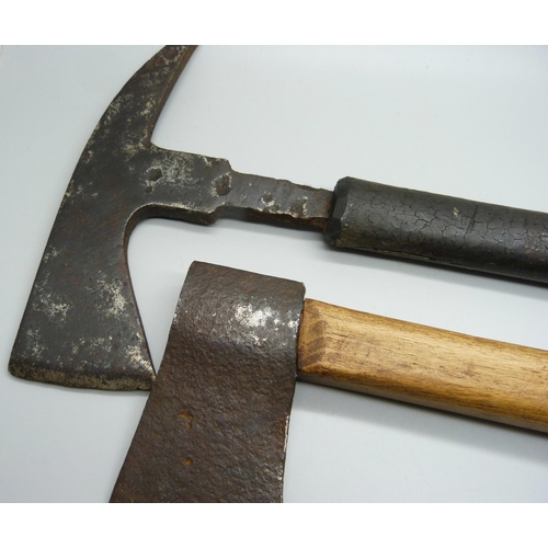 885 - A WWII Chillington rescue axe and a Sapper axe