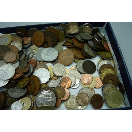 920 - British and foreign coins, 1.7kg