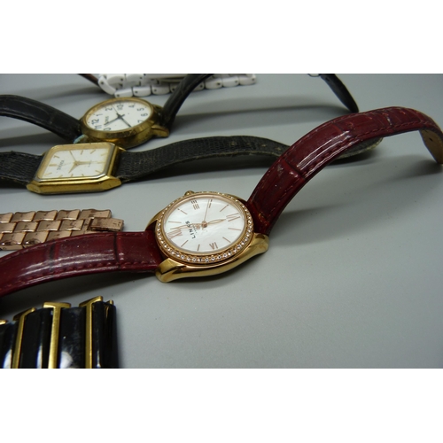 928 - A collection of wristwatches