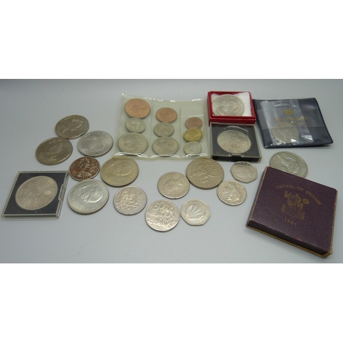 943 - A collection of coins and commemorative crowns