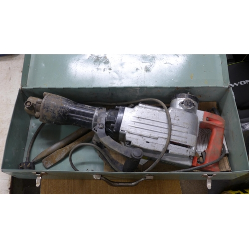 2012 - Demolition breaker 1500w 40j in case