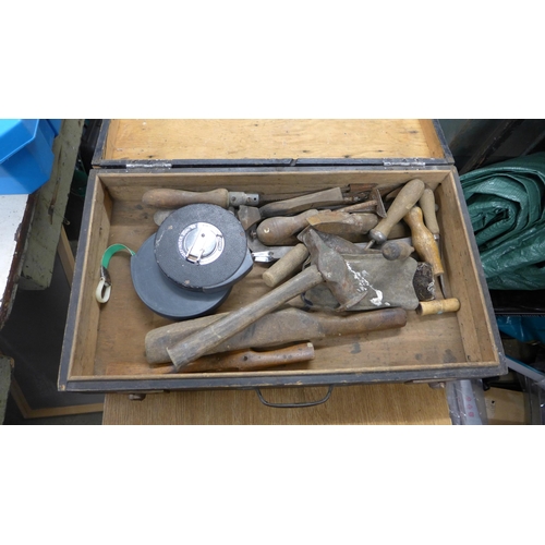 2020 - Vintage tools in wooden box including hammers screwdrivers & 2 tape measures