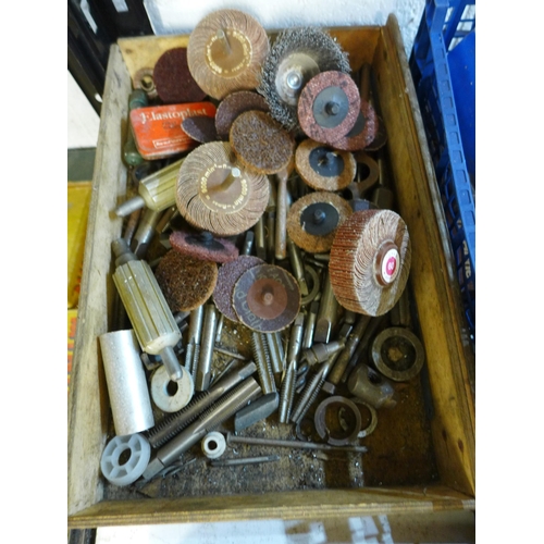 2075 - 3 Trays and 3 wooden cases of assorted engineering tools