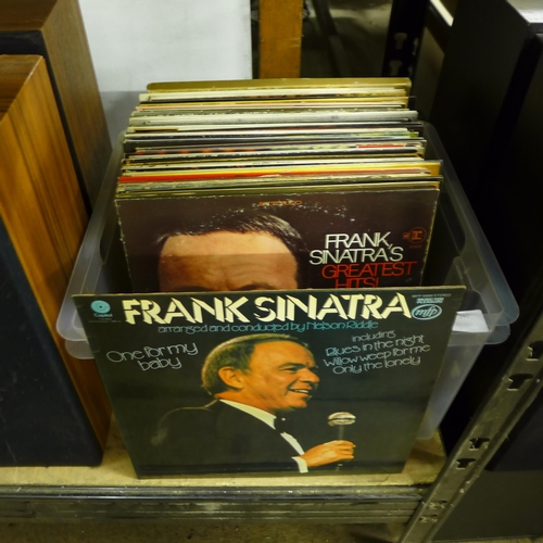 2133 - Qty. of approx. 60 vinyl records Frank Sinatra, Amy Williams, Jack sins etc.