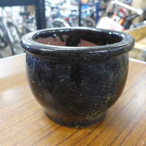 2232 - 5 Glazed plant pots