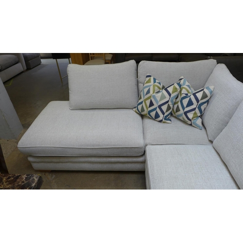 1530 - An oatmeal upholstered LHF corner sofa