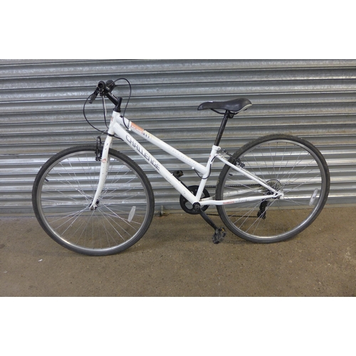 2192 - Challenge Dune women's hybrid bicycle