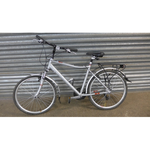 2195 - Raleigh Voyager LX CTT bike