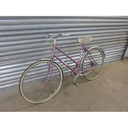 2198 - Raleigh Caprice vintage women's bicycle